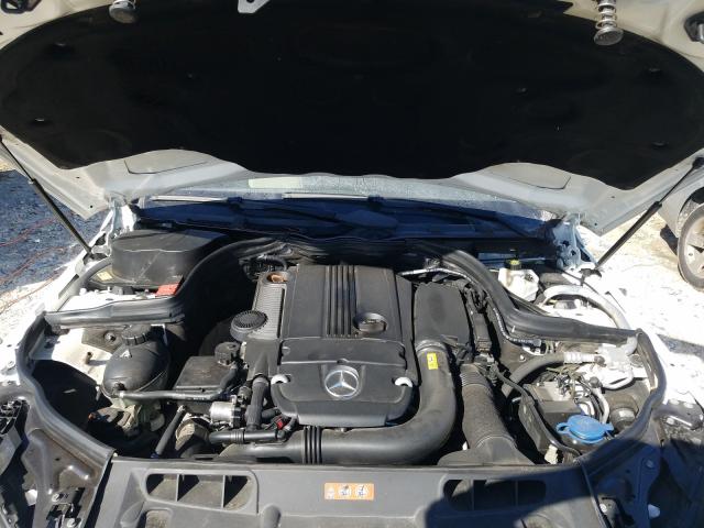 2013 MERCEDES-BENZ C 250 WDDGJ4HB7DG060904