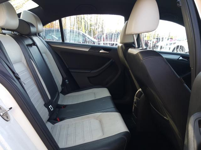 2016 VOLKSWAGEN JETTA SPOR 3VWB17AJ1GM236537