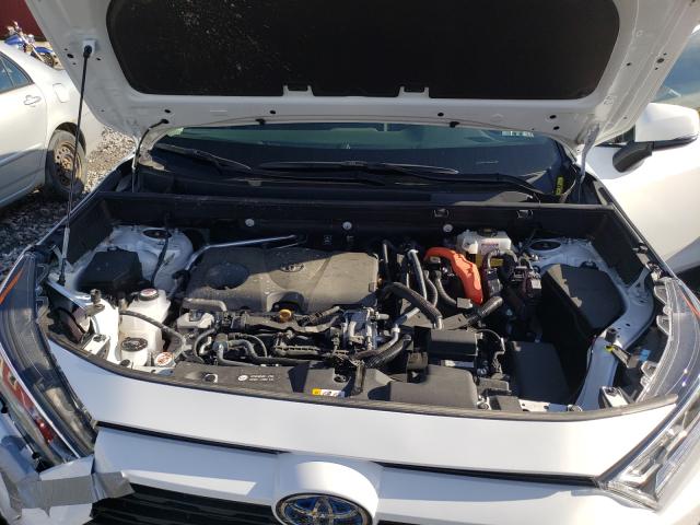 2019 TOYOTA RAV4 XLE 2T3RWRFV3KW046014