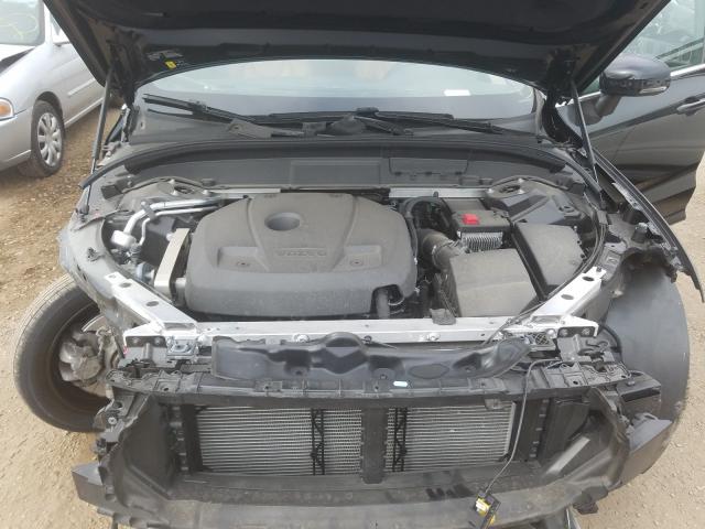 2020 VOLVO XC60 T5 MO YV4102RK3L1417922