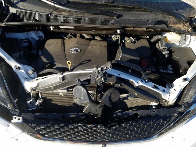 2017 TOYOTA SIENNA SE 5TDXZ3DC8HS899838