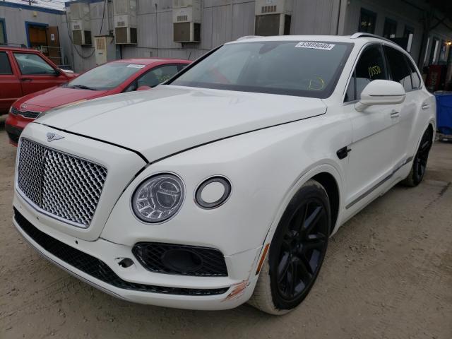 VIN SJAAC2ZV8JC017569 2018 Bentley Bentayga no.2