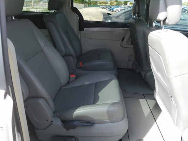2011 VOLKSWAGEN ROUTAN SE 2V4RW3DGXBR622120