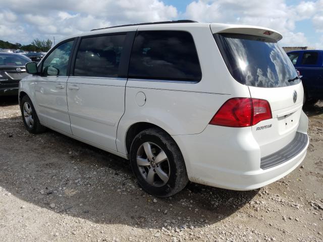 2011 VOLKSWAGEN ROUTAN SE 2V4RW3DGXBR622120