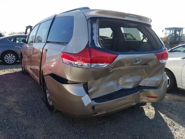 2011 TOYOTA SIENNA XLE - 5TDYK3DC4BS035773