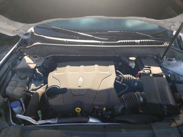 2017 LINCOLN MKZ RESERV 3LN6L5FC3HR655308
