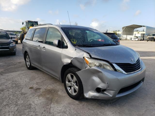 Toyota Sienna 2011