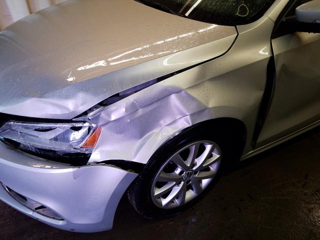 2011 VOLKSWAGEN JETTA SE 3VWDX7AJ0BM396456