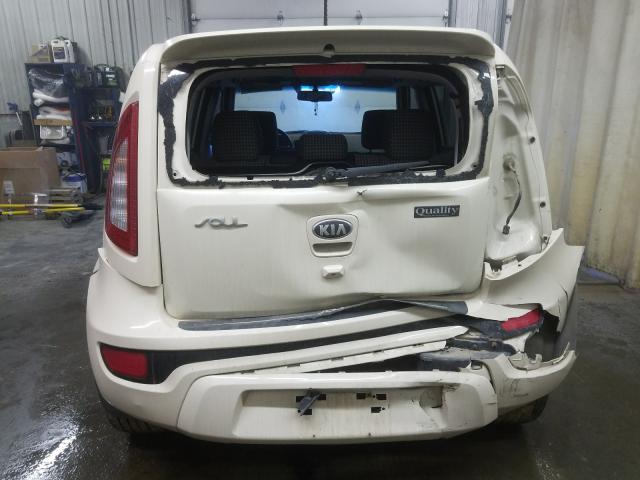 2013 KIA SOUL + KNDJT2A65D7581826