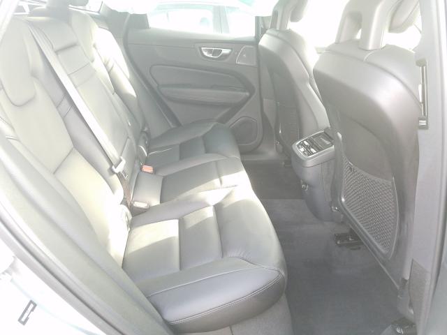 2018 VOLVO XC60 T6 IN YV4A22RL5J1019322
