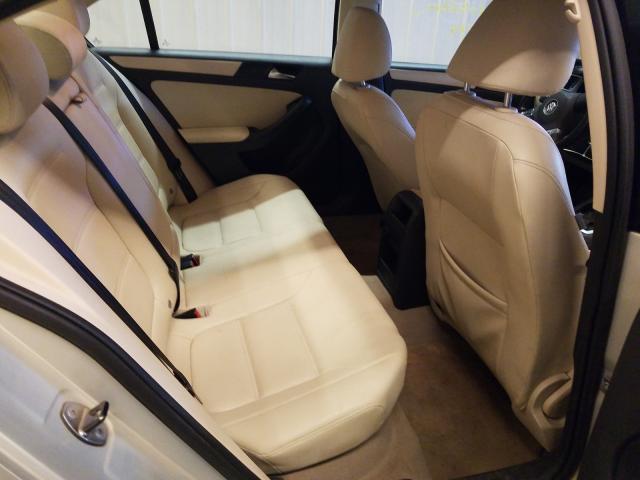 2011 VOLKSWAGEN JETTA SE 3VWDX7AJ0BM396456