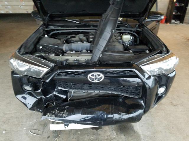2018 TOYOTA 4RUNNER SR JTEBU5JR7J5522373