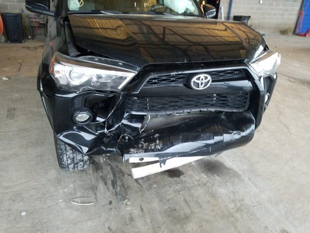 2018 TOYOTA 4RUNNER SR JTEBU5JR7J5522373