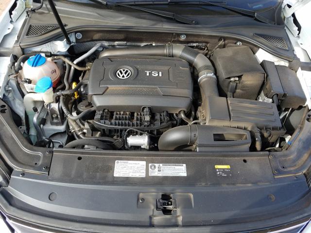 2017 VOLKSWAGEN PASSAT R-L 1VWDT7A33HC076958