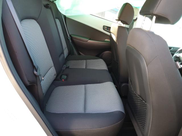 2018 HYUNDAI KONA SEL KM8K6CAA4JU082093