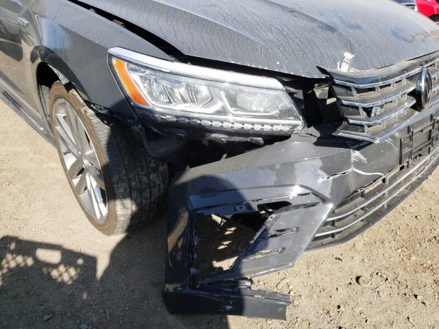 2017 VOLKSWAGEN PASSAT R-L 1VWDT7A33HC023984