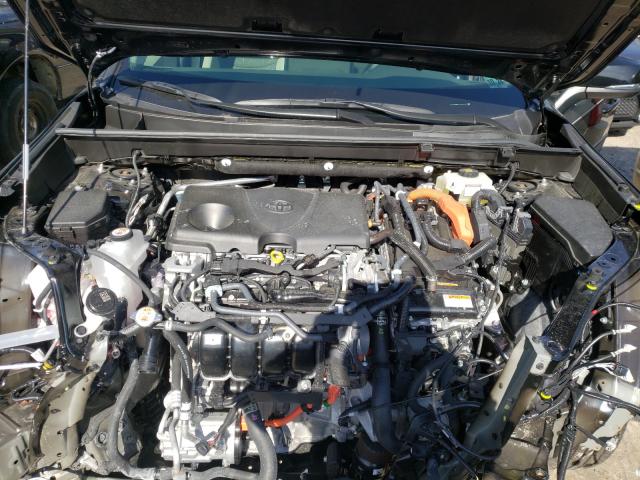 2019 TOYOTA RAV4 XLE JTMRWRFV1KJ019179