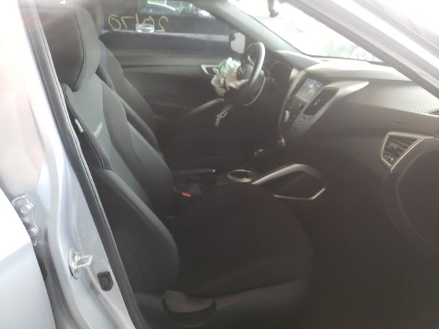 2017 HYUNDAI VELOSTER KMHTC6AD5HU316275