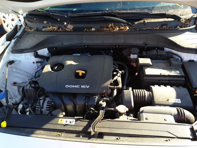 2018 HYUNDAI KONA SEL KM8K6CAA4JU082093