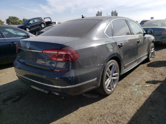 2017 VOLKSWAGEN PASSAT R-L 1VWDT7A33HC023984