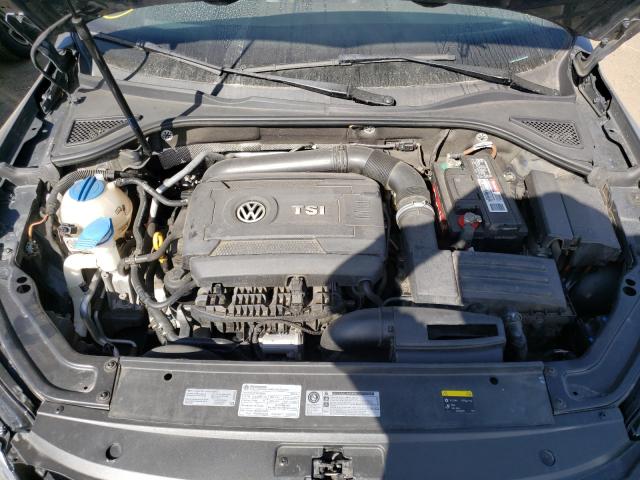 2017 VOLKSWAGEN PASSAT R-L 1VWDT7A33HC023984