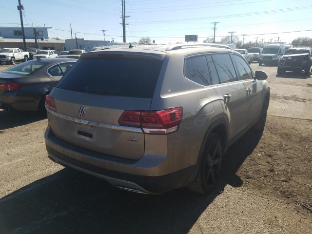 2018 VOLKSWAGEN ATLAS SE 1V2LR2CA3JC509016