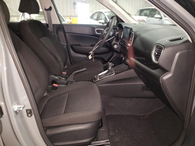 2020 HYUNDAI VENUE SE KMHRB8A34LU017644