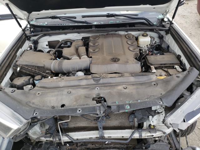 2017 TOYOTA 4RUNNER SR JTEBU5JRXH5444584