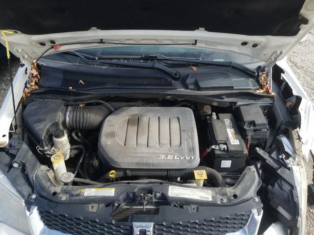 2011 DODGE GRAND CARA 2D4RN5DG4BR748713