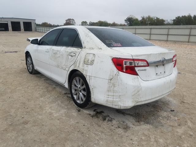  TOYOTA CAMRY 2014 Белый