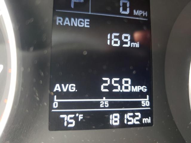 2018 HYUNDAI ELANTRA 5NPD74LF3JH337092