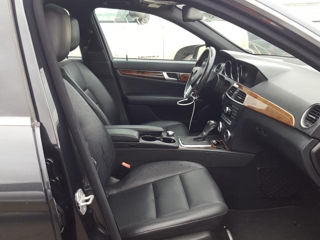 2012 MERCEDES-BENZ C 250 WDDGF4HB8CA608959