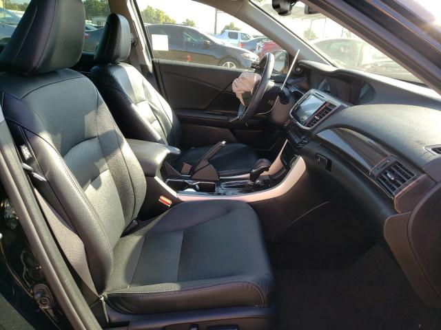 2017 HONDA ACCORD TOU 1HGCR3F98HA029697