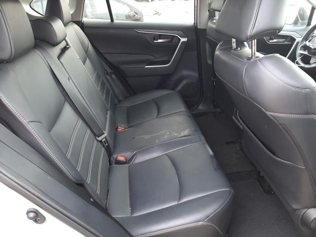 2020 TOYOTA RAV4 XLE P 2T3C1RFV2LW071041