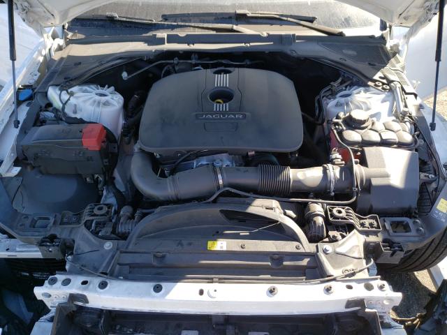 2017 JAGUAR XE SAJAR4BG5HA975659