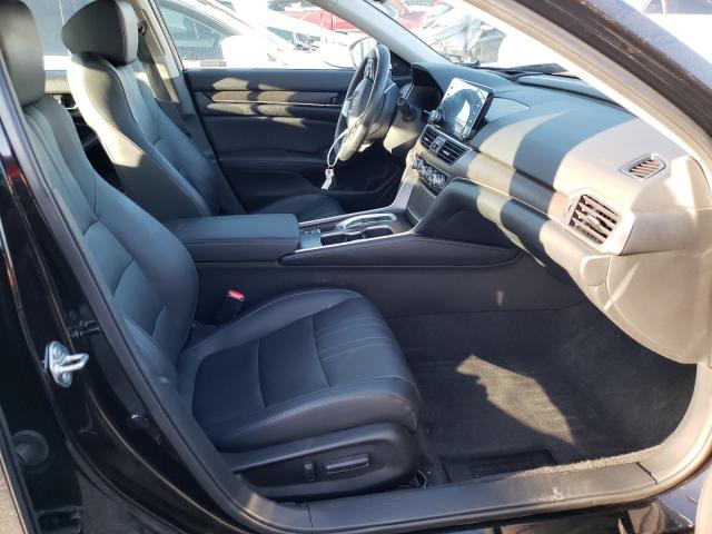 2018 HONDA ACCORD TOU 1HGCV2F90JA012937