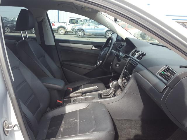 2015 VOLKSWAGEN PASSAT SE 1VWBV7A3XFC040537