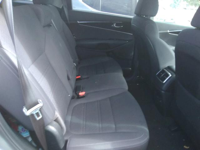 2019 KIA SORENTO LX 5XYPGDA57KG552877