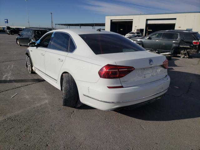 2017 VOLKSWAGEN PASSAT R-L 1VWDT7A31HC075999