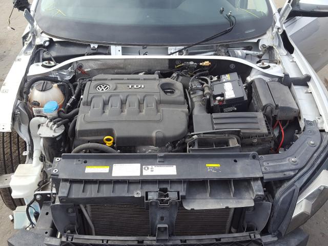 2015 VOLKSWAGEN PASSAT SE 1VWBV7A3XFC040537