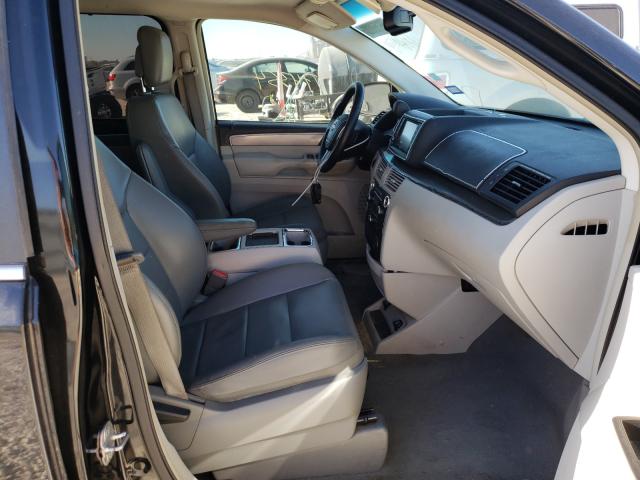 2011 VOLKSWAGEN ROUTAN SEL 2V4RW5DG2BR658444