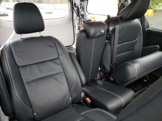 2018 TOYOTA SIENNA SE 5TDXZ3DC2JS927168