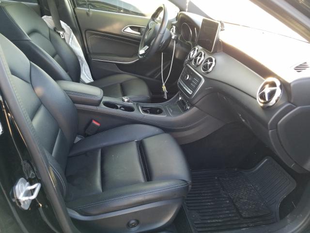 2018 MERCEDES-BENZ GLA 250 4M WDCTG4GB1JJ386392