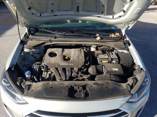 2017 HYUNDAI ELANTRA - KMHD74LF2HU096654