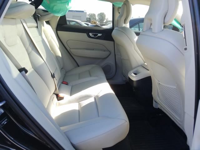 2018 VOLVO XC60 T5 LYV102RK2JB113683