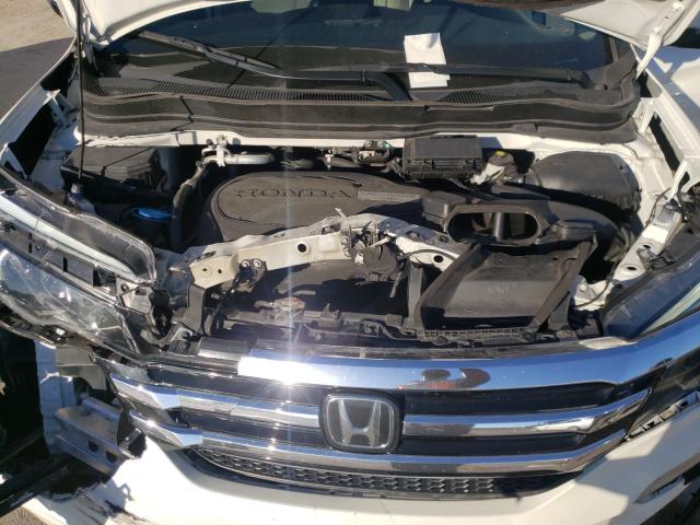 2017 HONDA PILOT ELIT 5FNYF6H06HB029198