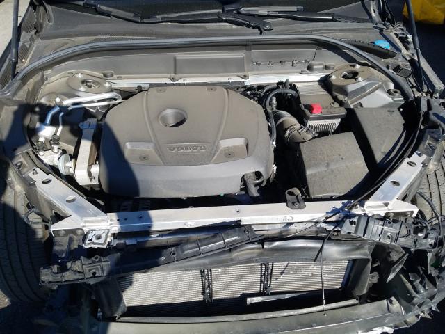 2018 VOLVO XC60 T5 LYV102RK2JB113683