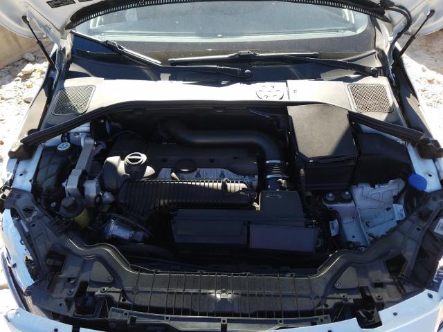 2015 VOLVO V60 CROSS YV4612HKXF1000595