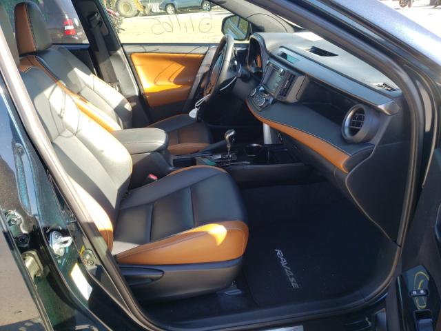 2018 TOYOTA RAV4 SE JTMNFREV8JJ183124