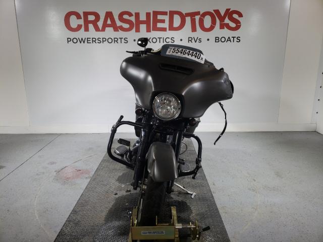 2018 HARLEY-DAVIDSON FLHX STREE 1HD1KBC11JB627888